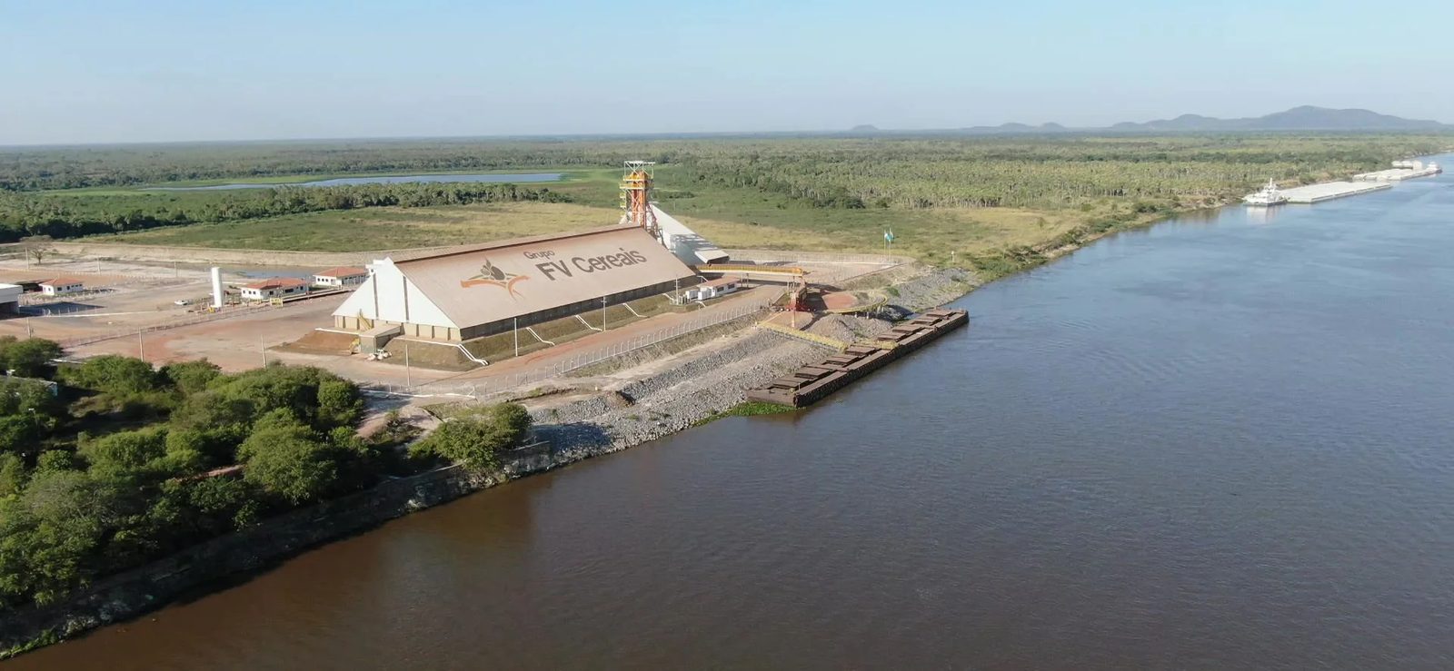 Fertilizante chegando via Terminal Portuário operado pelo Grupo FV Cereais